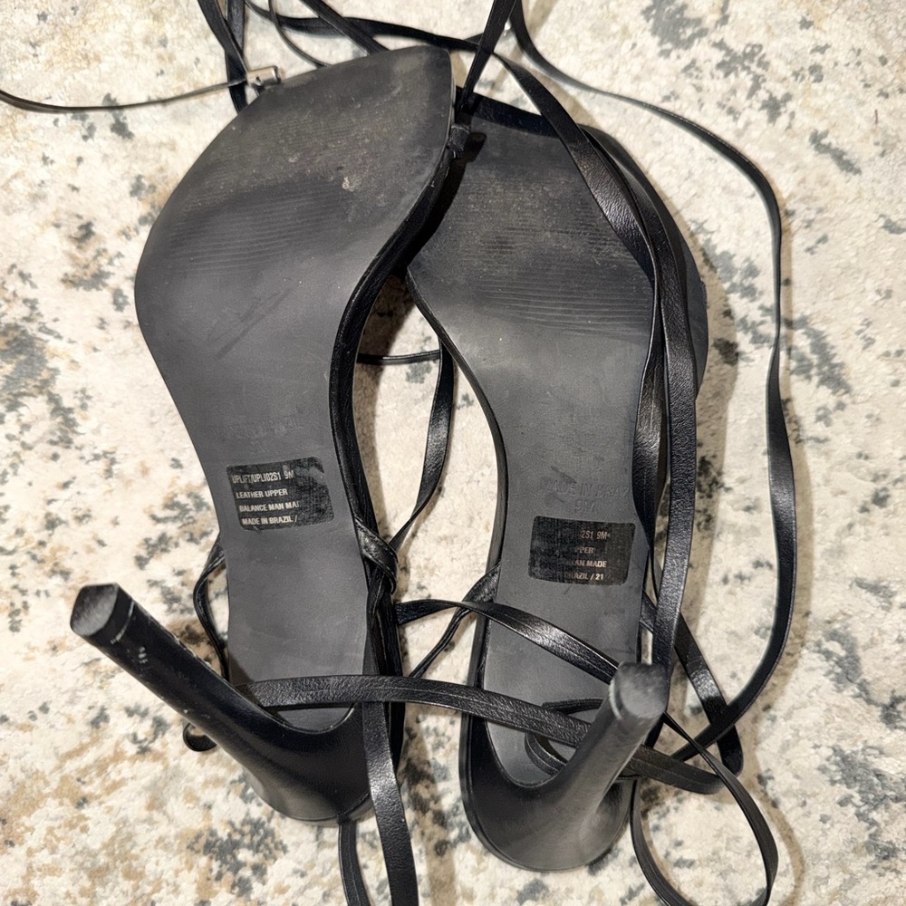 Steve Madden Black Strappy Heels 6inches - Picture 7 of 8